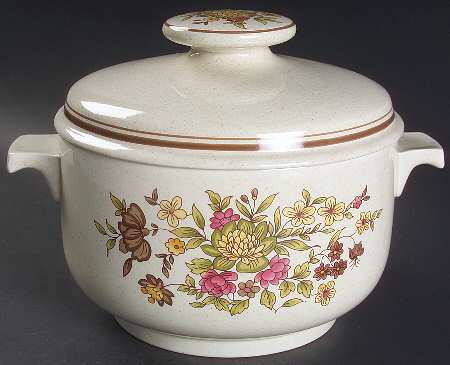 Gaiety Brown 2 Qt Round Covered Casserole