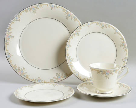Giselle 5 Piece Place Setting