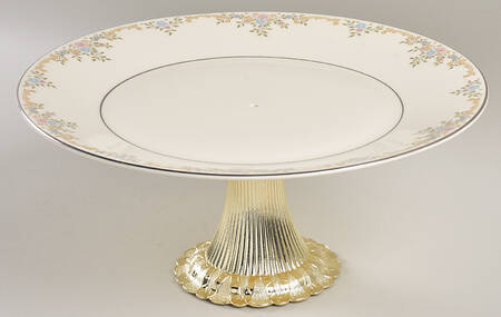 Giselle Cake Stand with 4"-5" Metal Pedestal  Hc