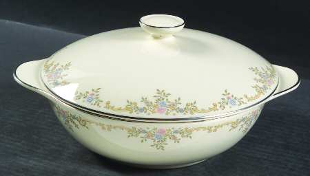Giselle Round Covered Vegetable