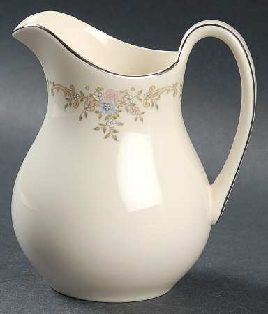Giselle Mini Creamer