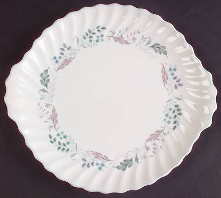 Glen Auldyn Handled Cake Plate