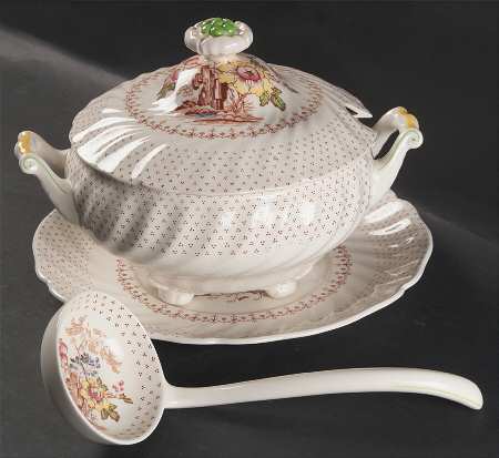Grantham Tureen & Lid w/Ladle & Underplate