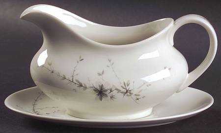 Greenbrier Gravy Boat & Underplate