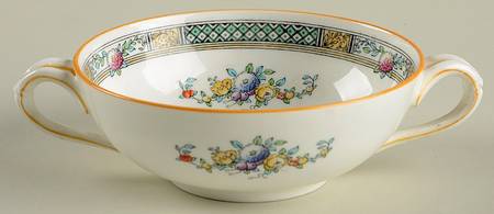 H1497 Footed Cream Soup Bowl