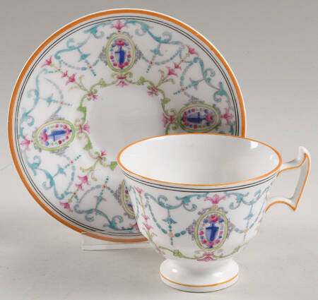 H199 Footed Cup & Saucer Set