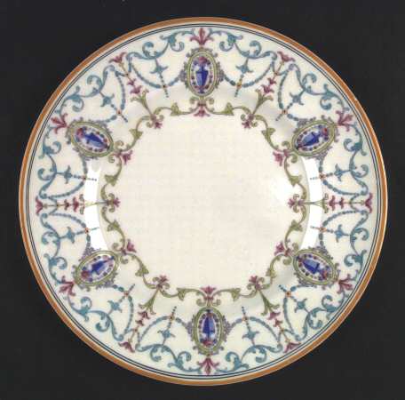 H199 by Royal Doulton