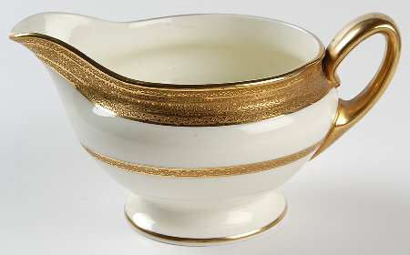 H2907 Gravy Boat