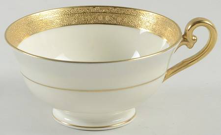 H2908 Footed Cup