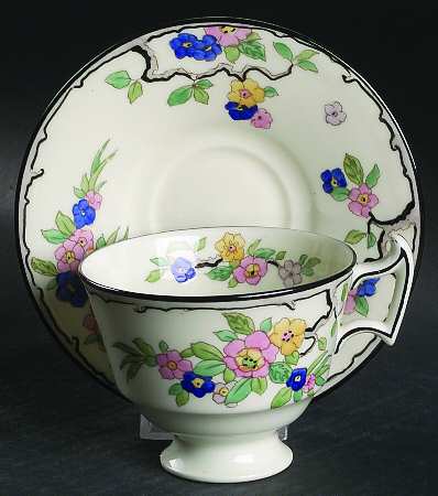 H3353 Footed Cup & Saucer Set