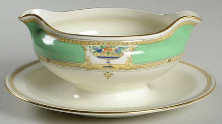 H3386 Gravy Boat with Attached Underplate