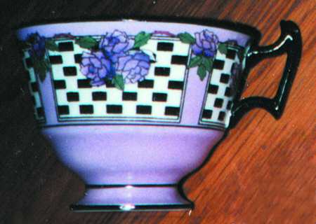 H463 Footed Cup