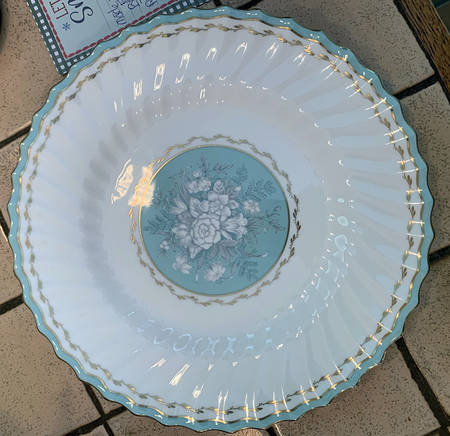 H4872 by Royal Doulton