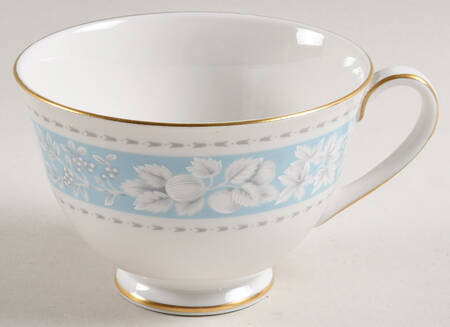 Hampton Court Footed Cup