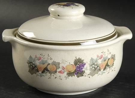 Harvest Garland (Rim) Individual Casserole & Lid