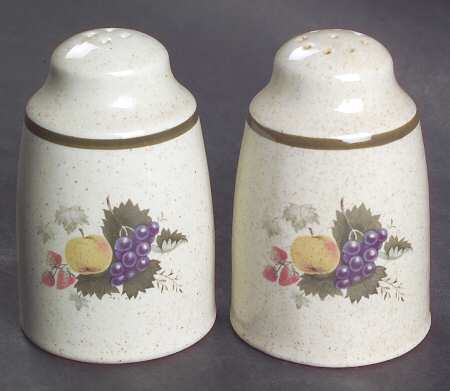 Harvest Garland (Rim) Salt & Pepper Set