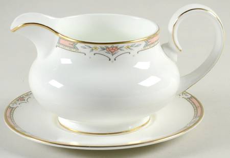 Hardwick Gravy Boat & Underplate