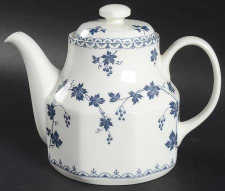 Hartford Teapot & Lid