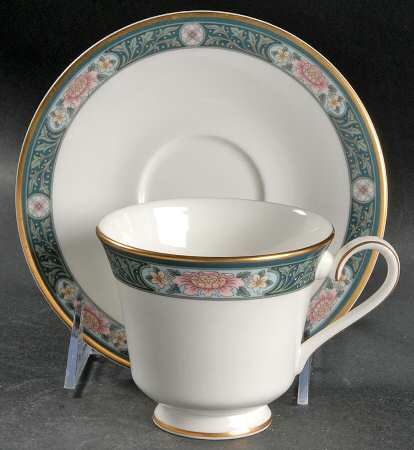 Hartwell Footed Cup & Saucer Set
