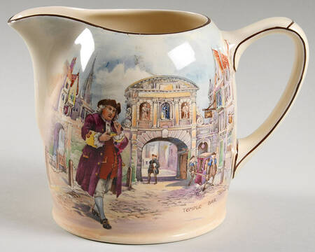 Historic England 28 Oz Pitcher
