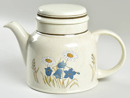 Hill Top Teapot & Lid
