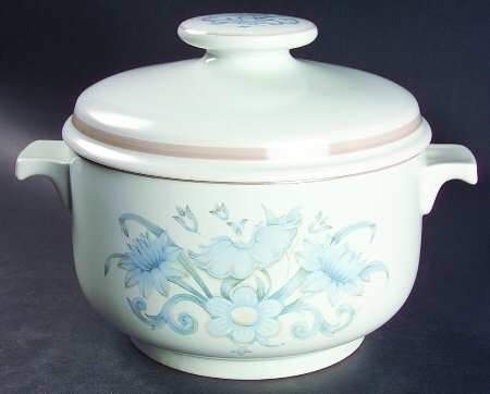 Inspiration 2 Qt Round Covered Casserole