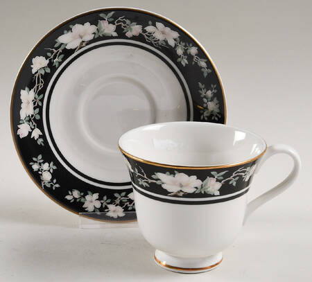 Intrigue Footed Cup & Saucer Set