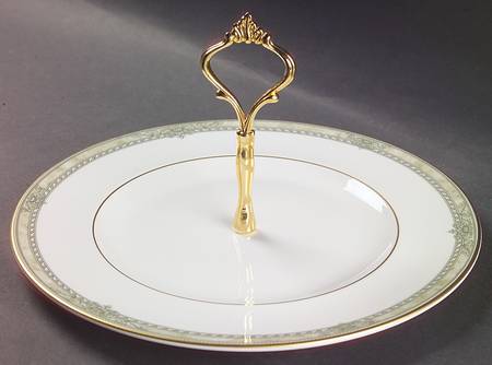 Isabella (Original Shape) Round Serving Plate with Handle (DP)