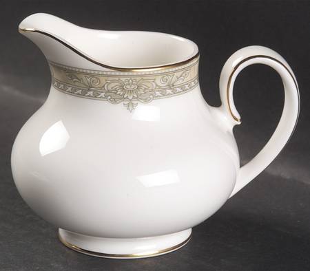 Isabella (Original Shape) Creamer