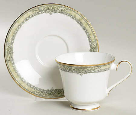 Isabella (Original Shape) Footed Cup & Saucer Set