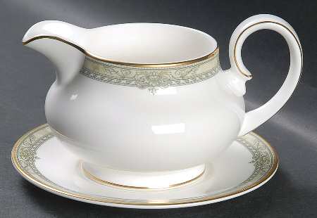 Isabella (Original Shape) Gravy Boat & Underplate
