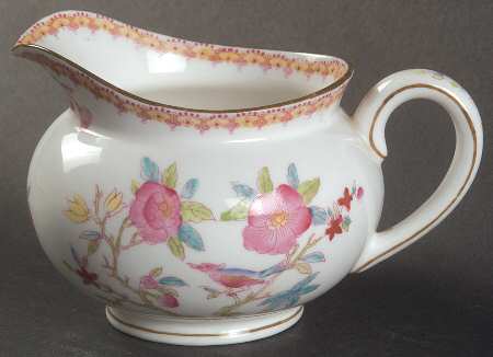 Ito (Scalloped) Creamer