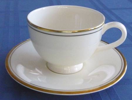 Janet Footed Cup & Saucer Set