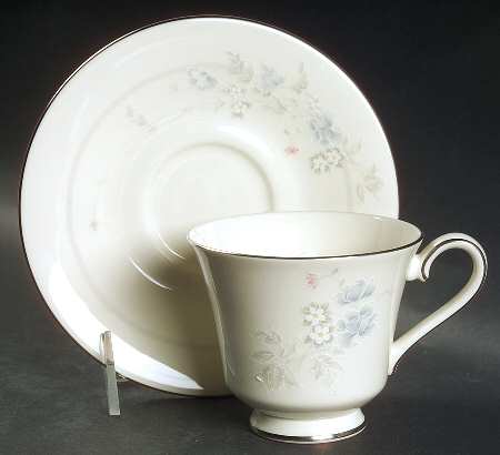 Jessica Footed Cup & Saucer Set