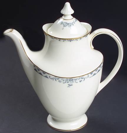 Josephine (Smooth, Gold Trim) Coffee Pot & Lid