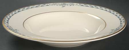 Josephine (Smooth, Gold Trim) Large Rim Soup Bowl