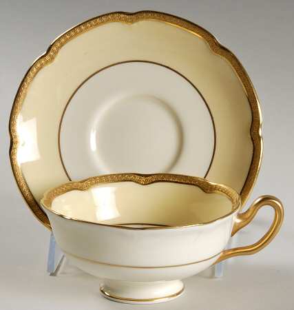 The Jubilee (V1641) Footed Cup & Saucer Set