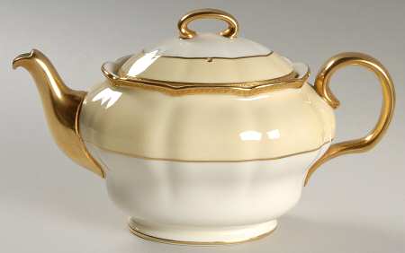 The Jubilee (V1641) Teapot & Lid