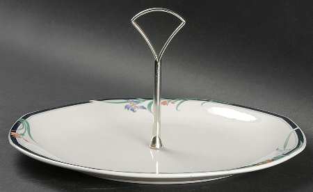 Juno Round Serving Plate with Handle (DP)