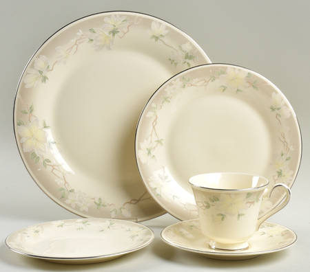 Kathleen 5 Piece Place Setting