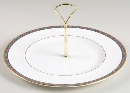 Kendal Round Serving Plate with Handle (DP)