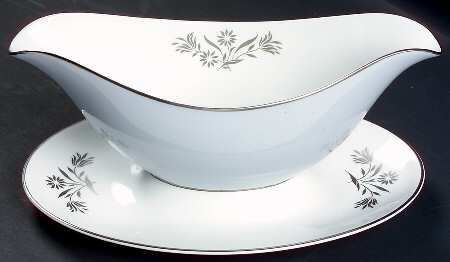 Kingsmere Gravy Boat with Attached Underplate