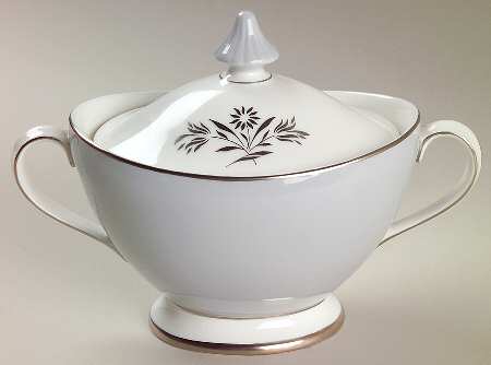 Kingsmere Sugar Bowl & Lid