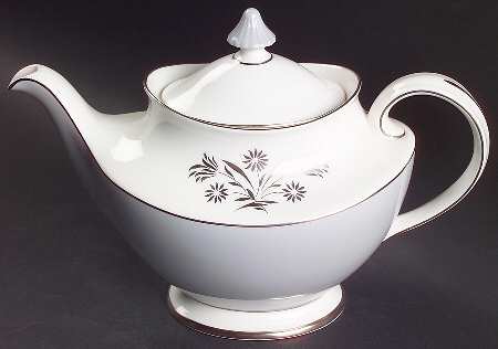 Kingsmere Teapot & Lid