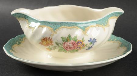 Kingswood Gravy Boat with Attached Underplate