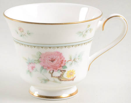 Kismet Footed Cup