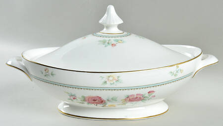 Kismet Oval Covered Vegetable