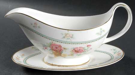 Kismet Gravy Boat & Underplate