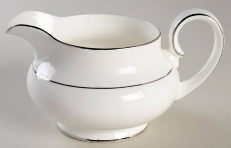 Lace Point Gravy Boat