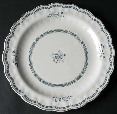 Langdale 11" Chop Plate (Round Platter)